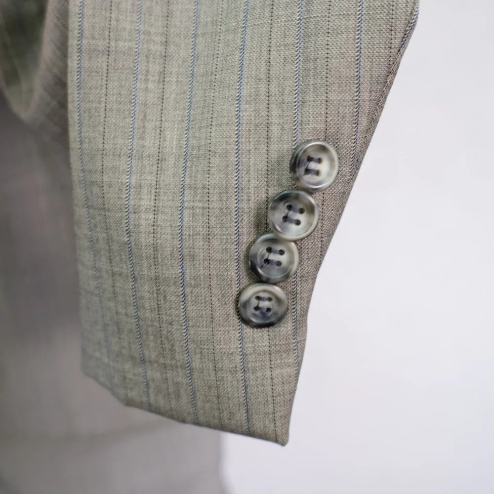 Joseph & Feiss Gray Sharskin W/ Blue Striped 48L 2 Button Suit Jacket Tagged 50R